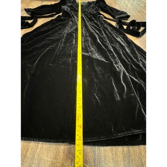 NWT!! RHODE‎ "LAINEY" DRESS ,Black,Goth,Halloween, Velvet, Wrap, - Picture 11 of 16